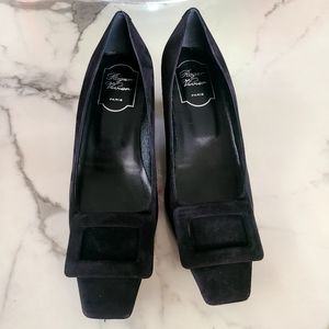 ROGER VIVIER AUTH $899 Women's BLACK SUEDE Belle Vivier Pumps 37/7B
